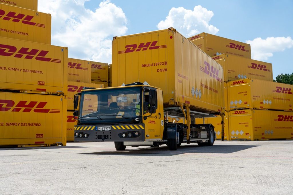 DHL Orders 25 Electric Swap Body Movers From TII Kamag