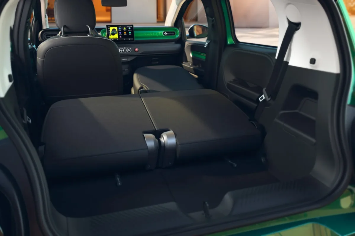 renault-twingo-e-tech-electric-premiere-2025-05-1400x933.jpg